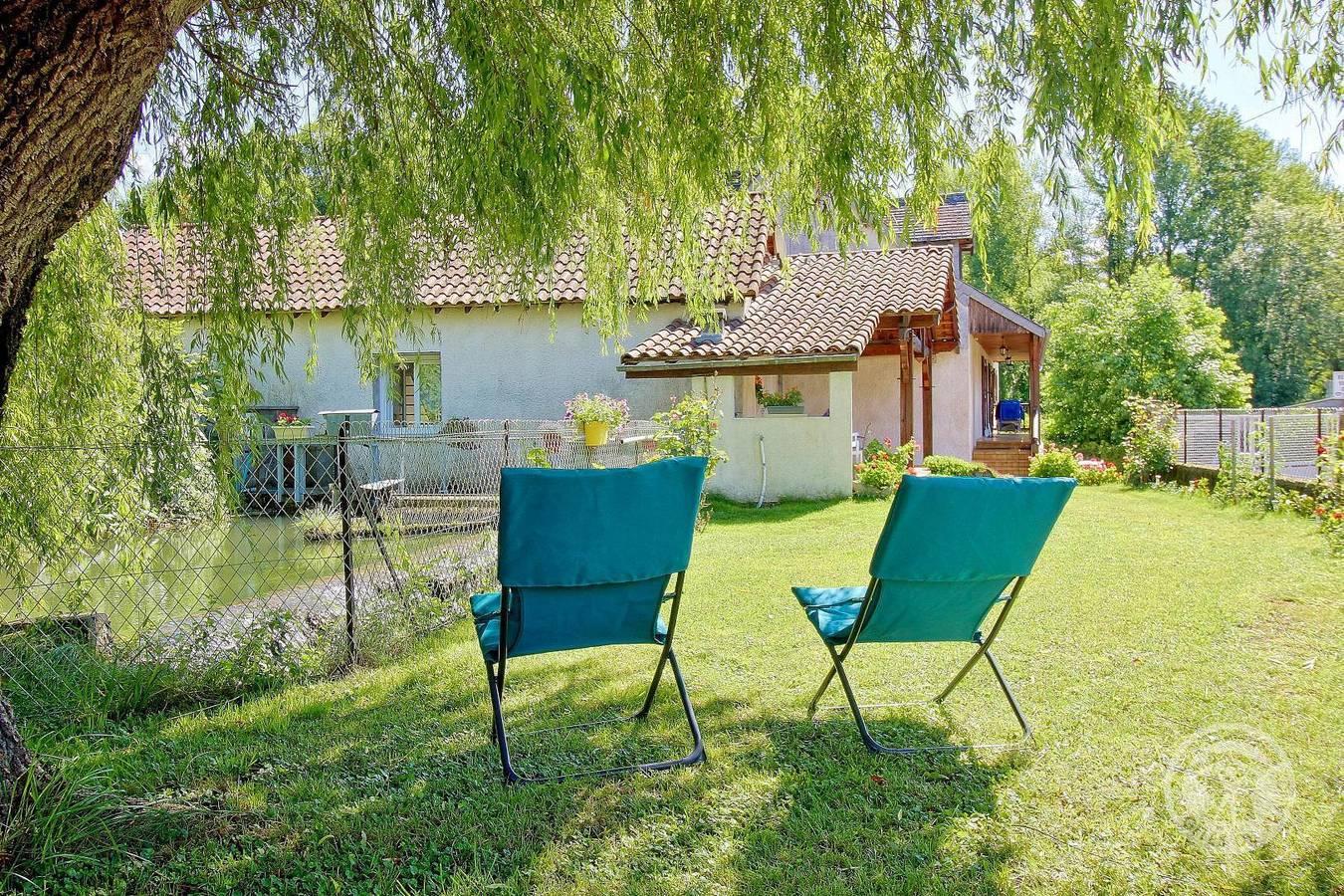 Vakantiehuis in Momères vanaf 57€ per nacht